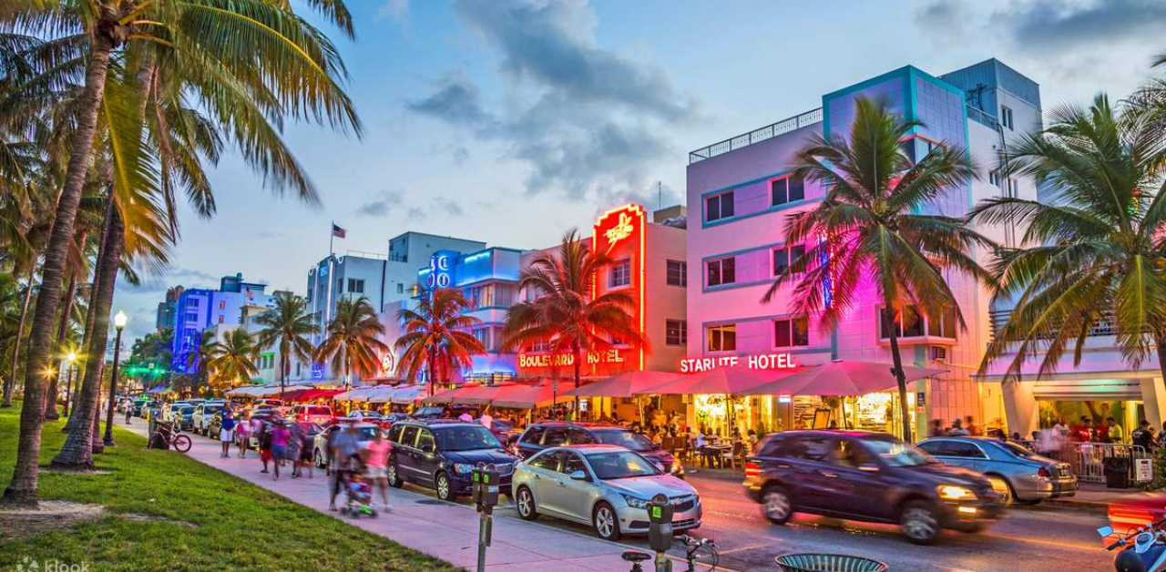 LOT Polish Airlines Miami Office in Florida